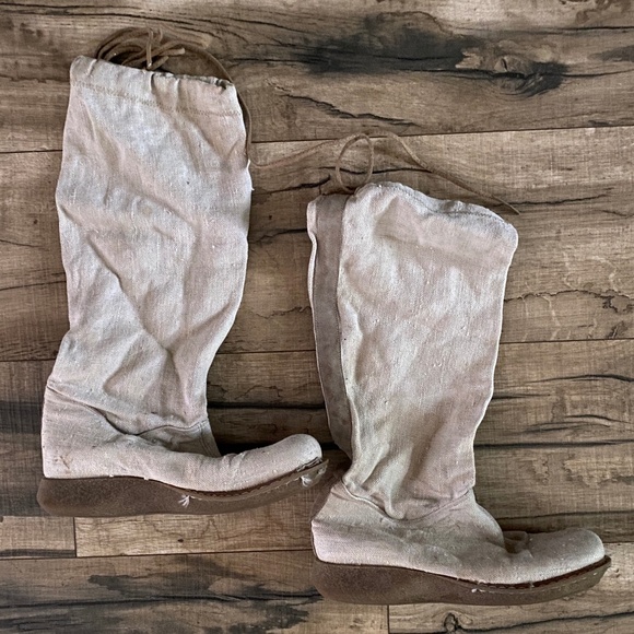 BOOGIE Ivory Linen Tall Scrunch Boot with Suede Accents Size 8 - Picture 2 of 14